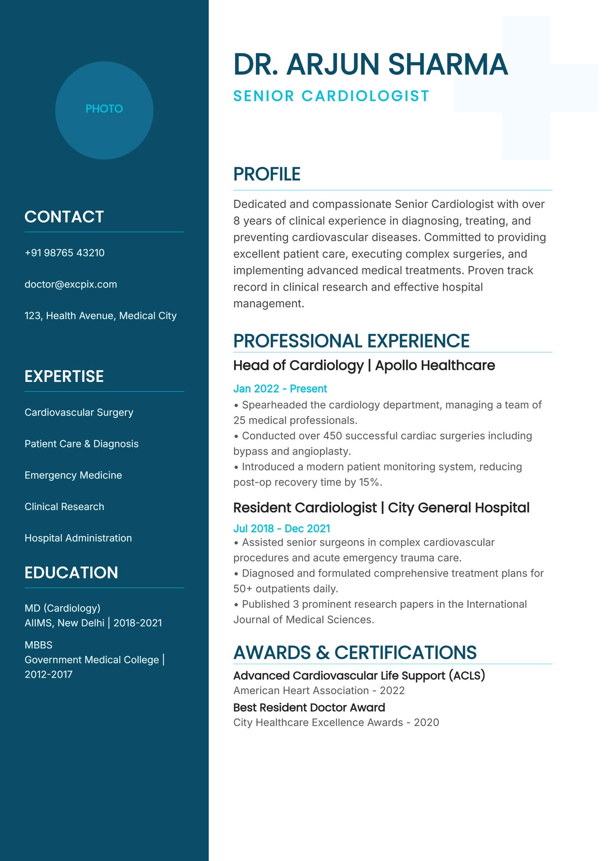 Doctor Teal Sidebar resume template